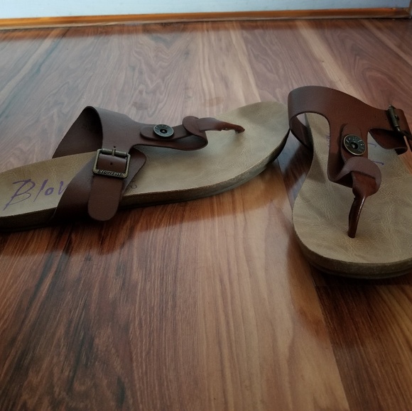 Blowfish Shoes - Picture 2 of 2